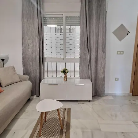 Centrally Located Penthouse With A Pool And Close To Everything A103 * فوينخيرولا