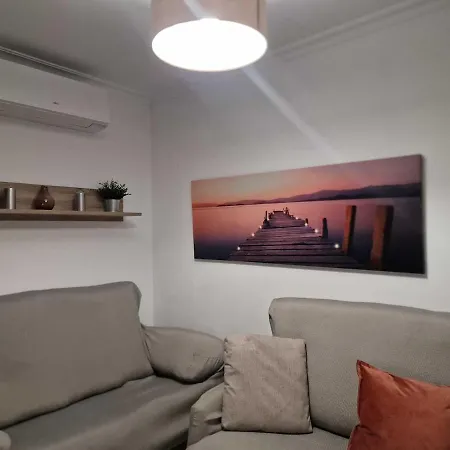 شقة Centrally Located Penthouse With A Pool And Close To Everything A103 فوينخيرولا