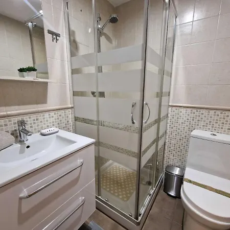 Centrally Located Penthouse With A Pool And Close To Everything A103 شقة فوينخيرولا