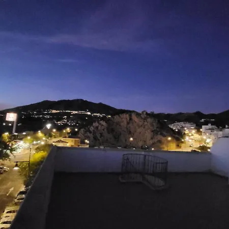 Centrally Located Penthouse With A Pool And Close To Everything A103 Fuengirola